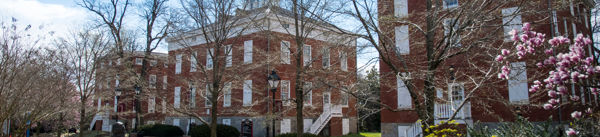 Middle Hall Exterior Image