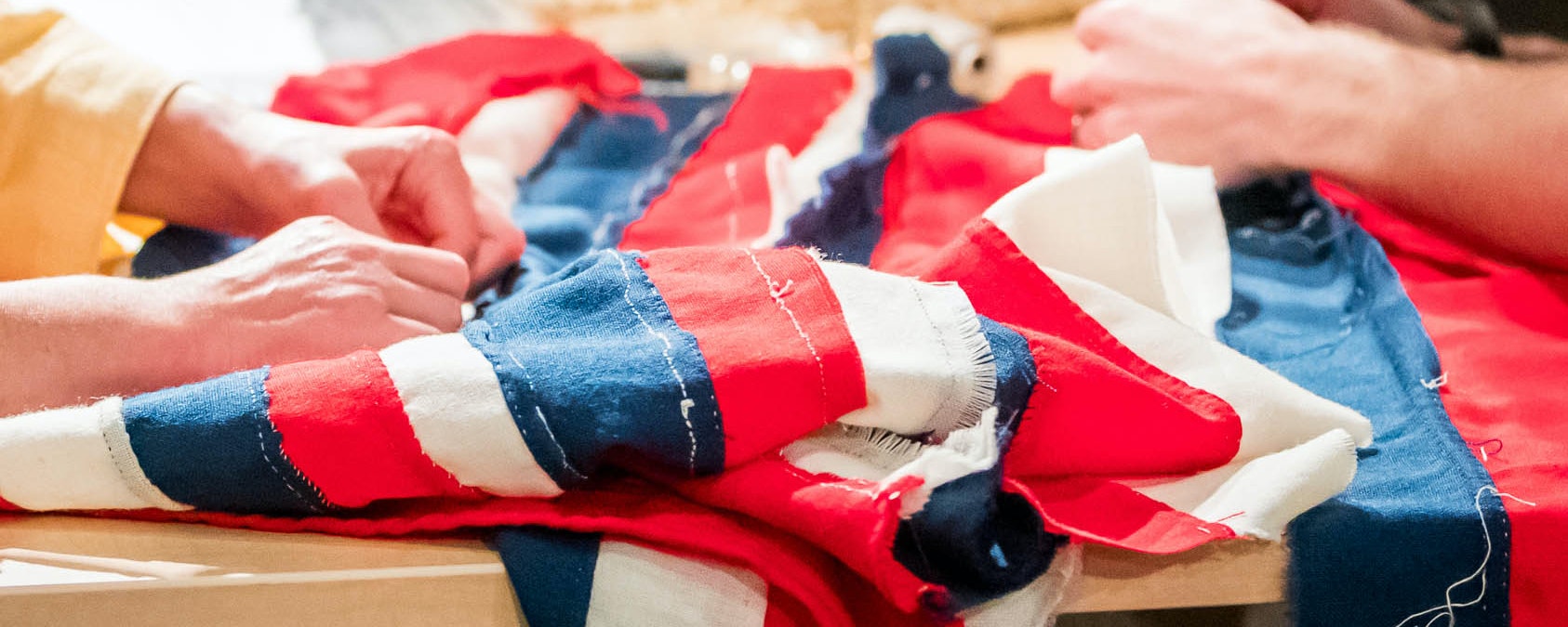 flag replicas