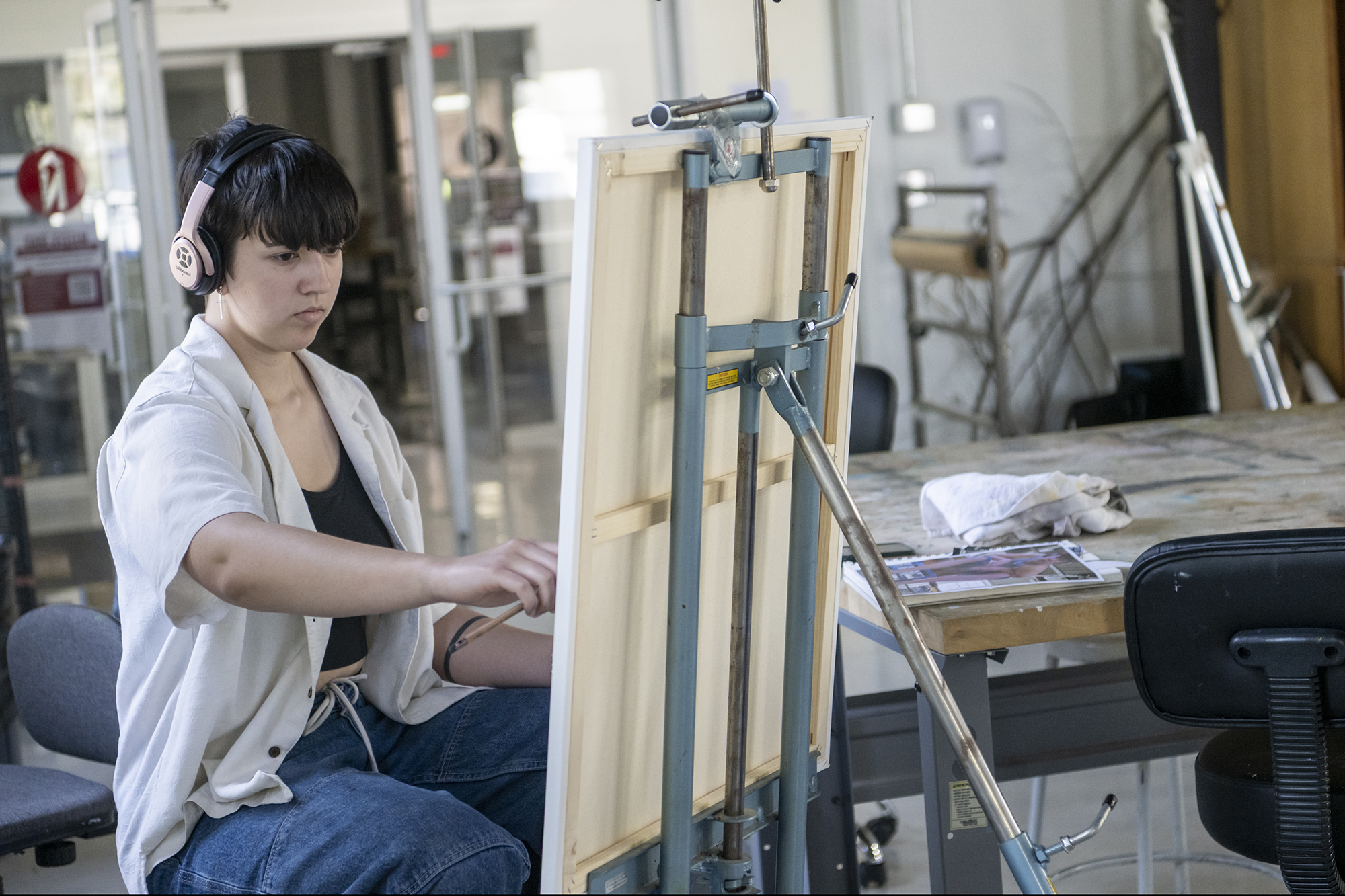 student painting