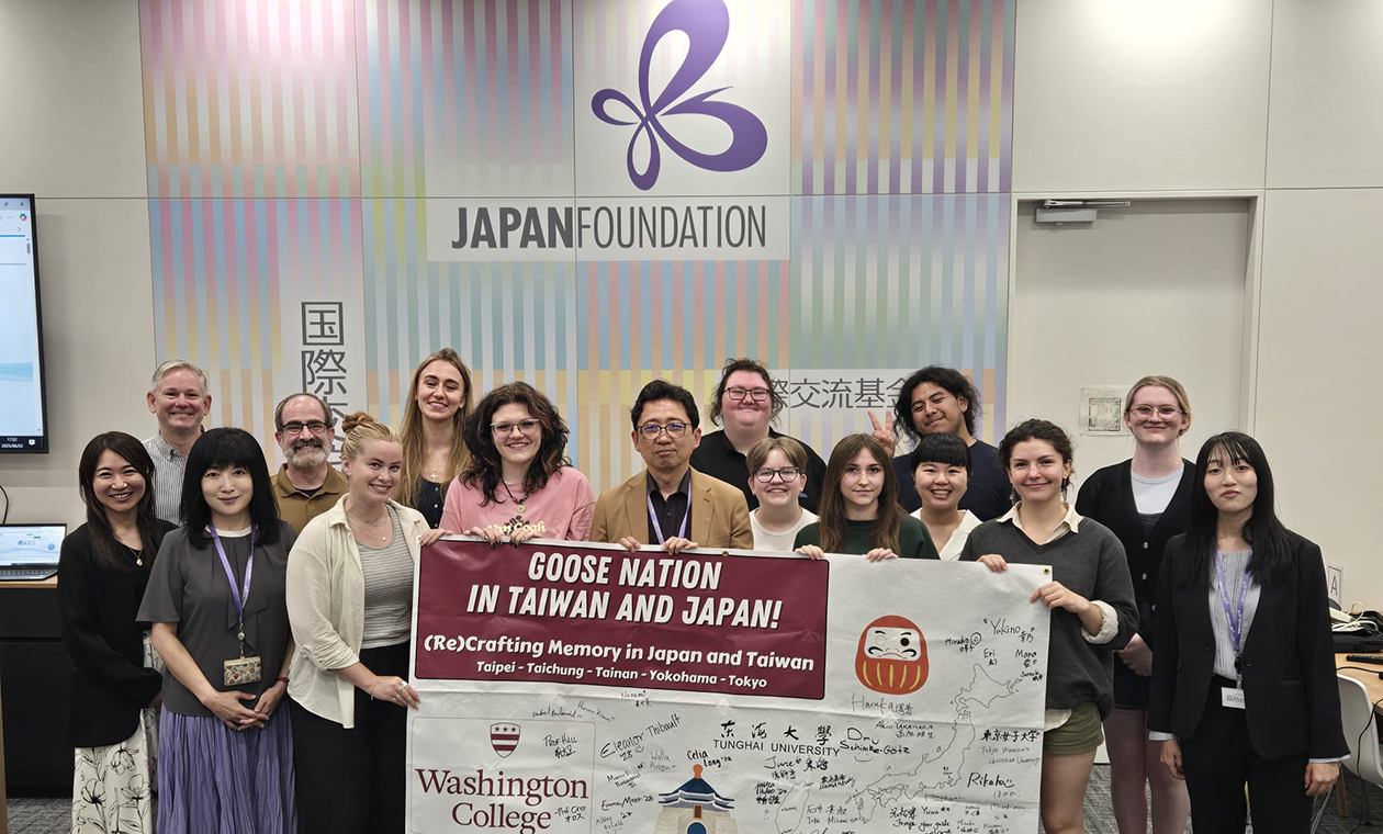 students in the office of the Japan Foundation