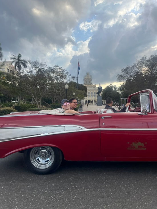 Alumni travel to Cuba