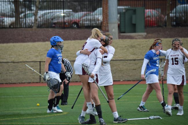women lacrosse players