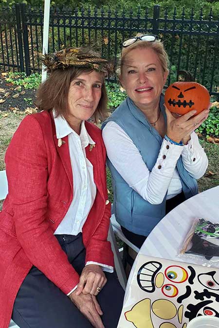 Kristina Henry and Fannie Shenk