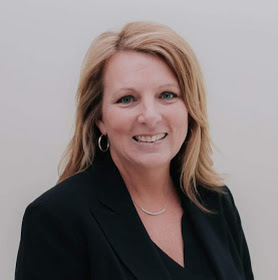 portrait of Jennifer Gallagher