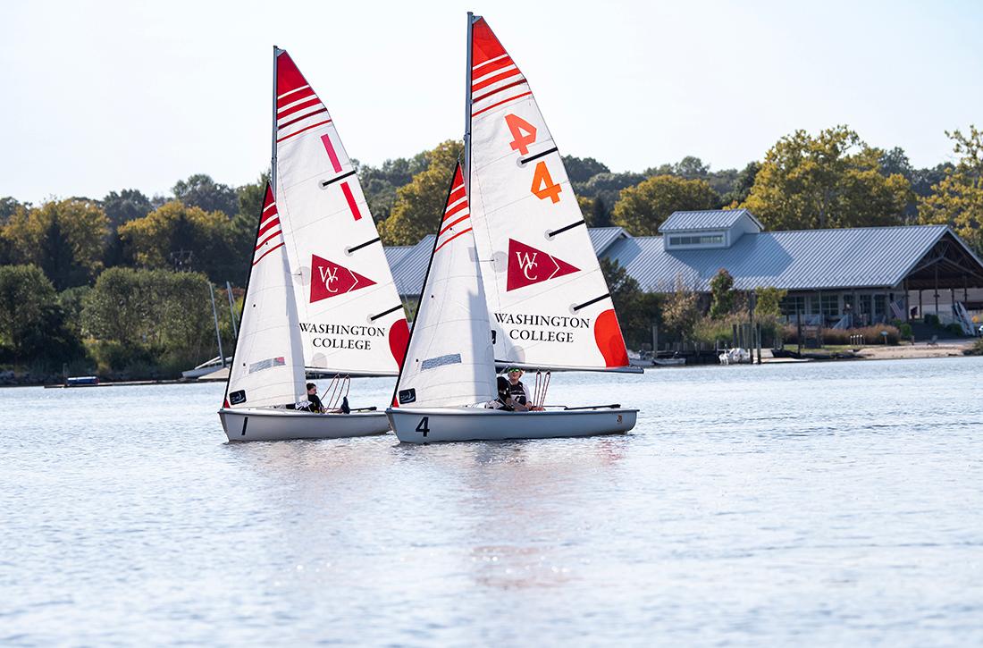 students sailing on the Chester River