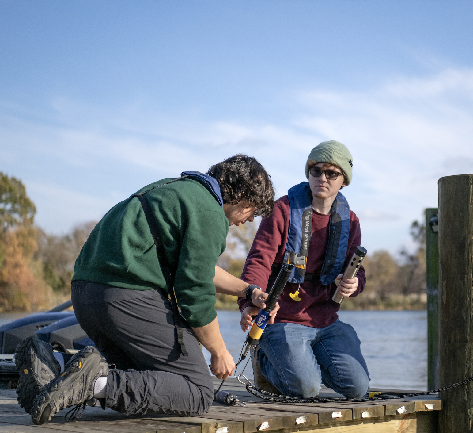 CES students deploying water quality sensors