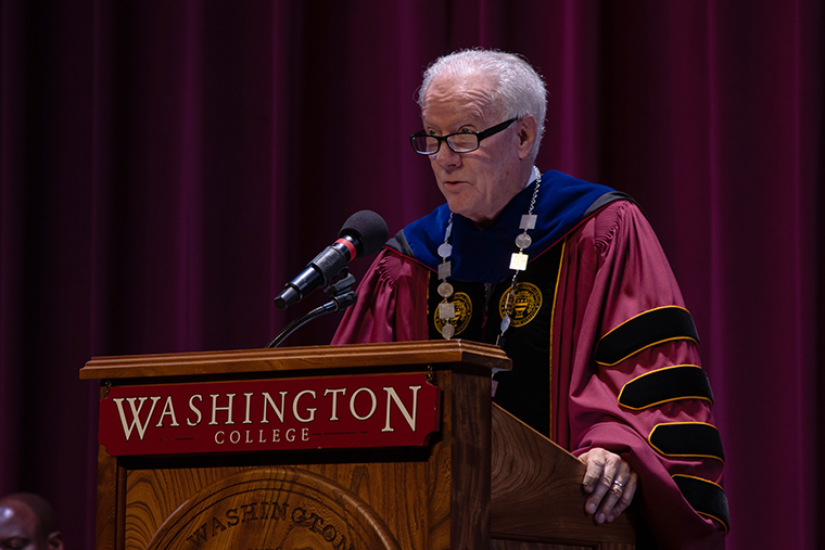 /live/news/_images/matthews-convocation.jpg